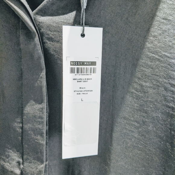 Noisy May back slit black Shirt - Picture 4 of 5